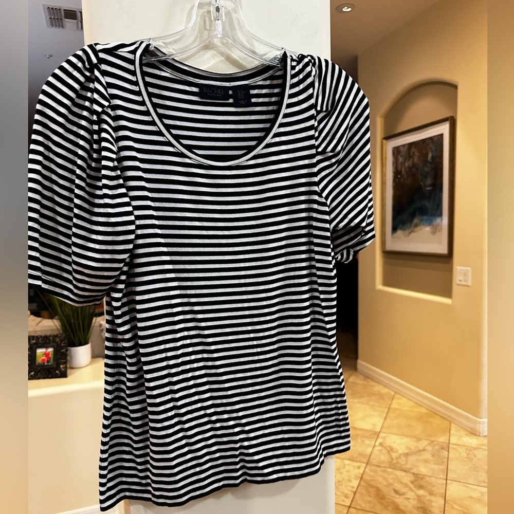 EUC Rachel Roy Black & White Stripe Medium Top/Blouse, Cute Cut!